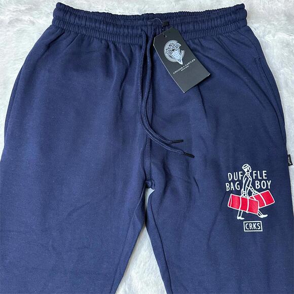 NWT Crooks & Castles Duffle Bag Boy Fleece Joggers Men’s S - Picture 3 of 8